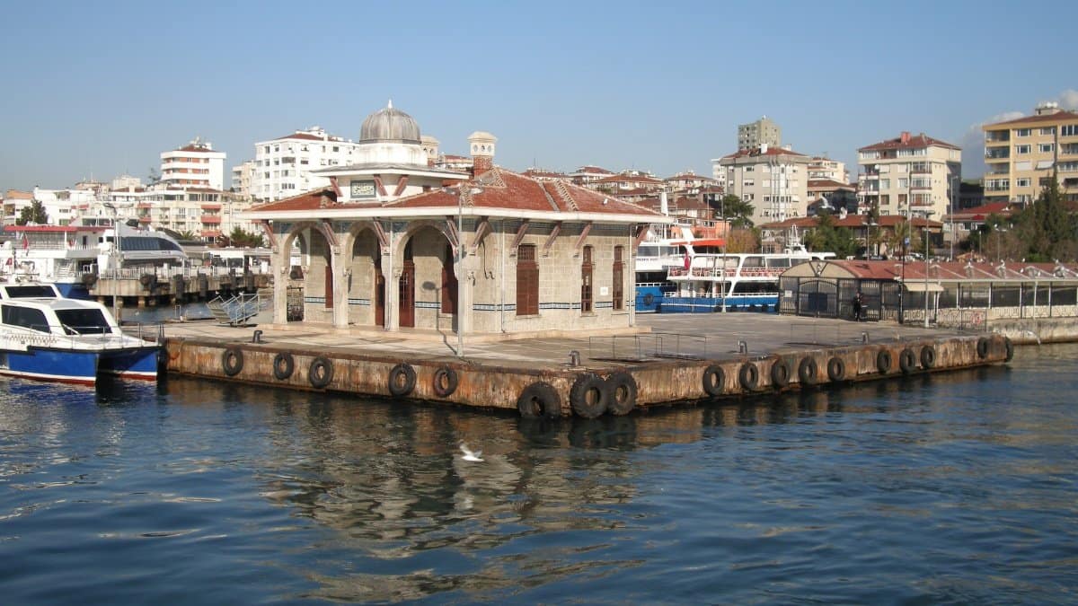حي بوستانجي في إسطنبول الآسيوية: وجهة بحرية تنبض بالحياة والتاريخ